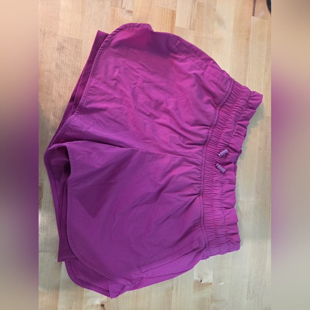 fuchsia sport parachute shorts Size Meduim brand new ! MTA sports brand
